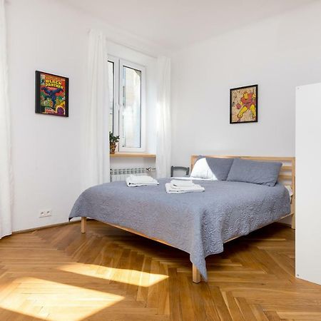 Royal Route Apartment For 10 People Warsawa Bagian luar foto